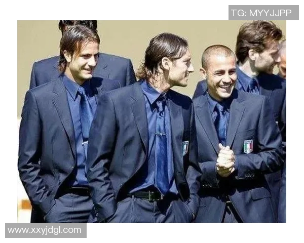 足球明星魅力四射西装搭配展现颜值与风采的完美结合